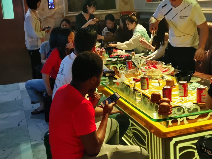 建圳達(dá)電線電纜有限公司，員工聚餐活動